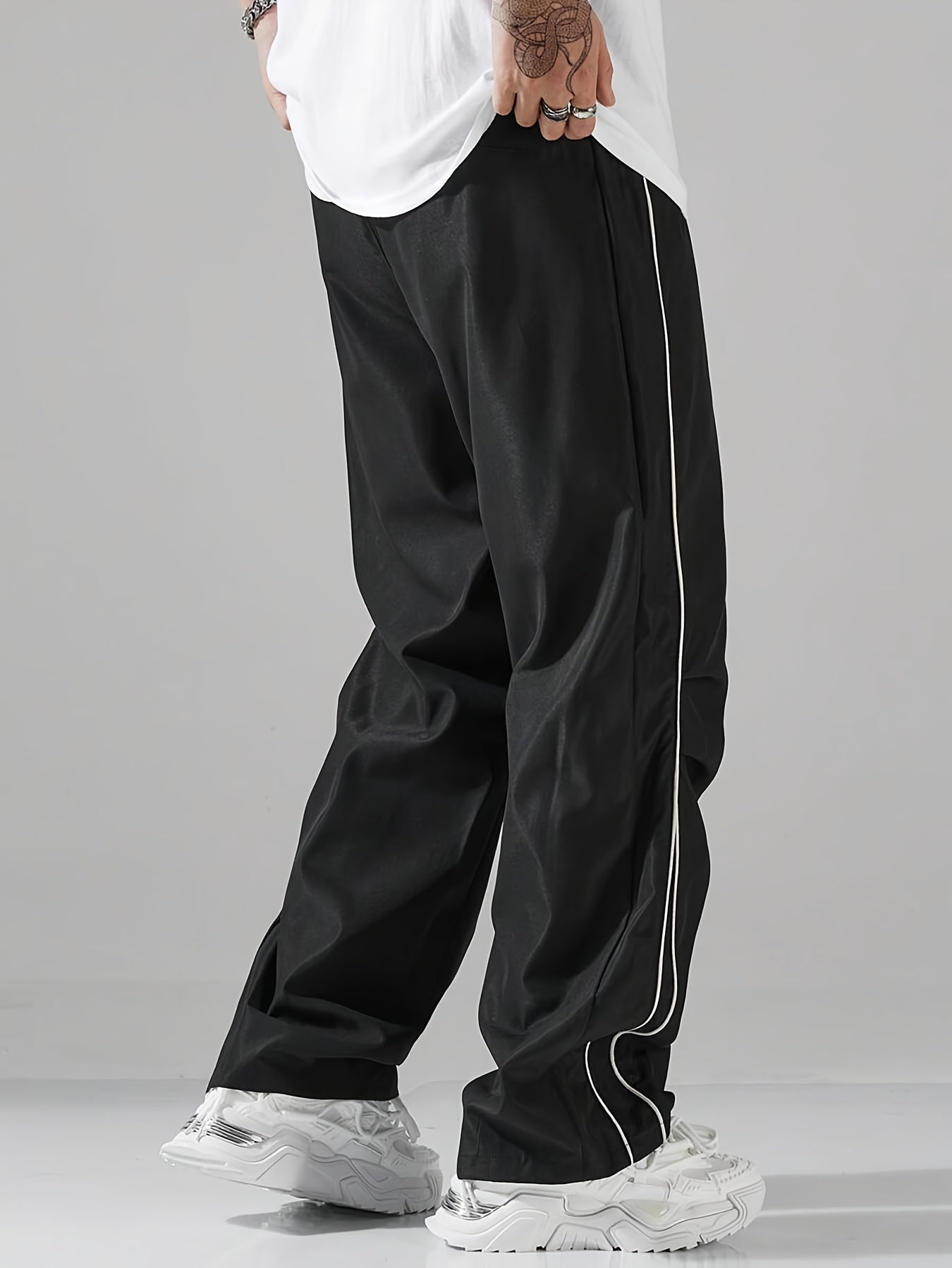 Contrast Solid Straight Leg Jogger